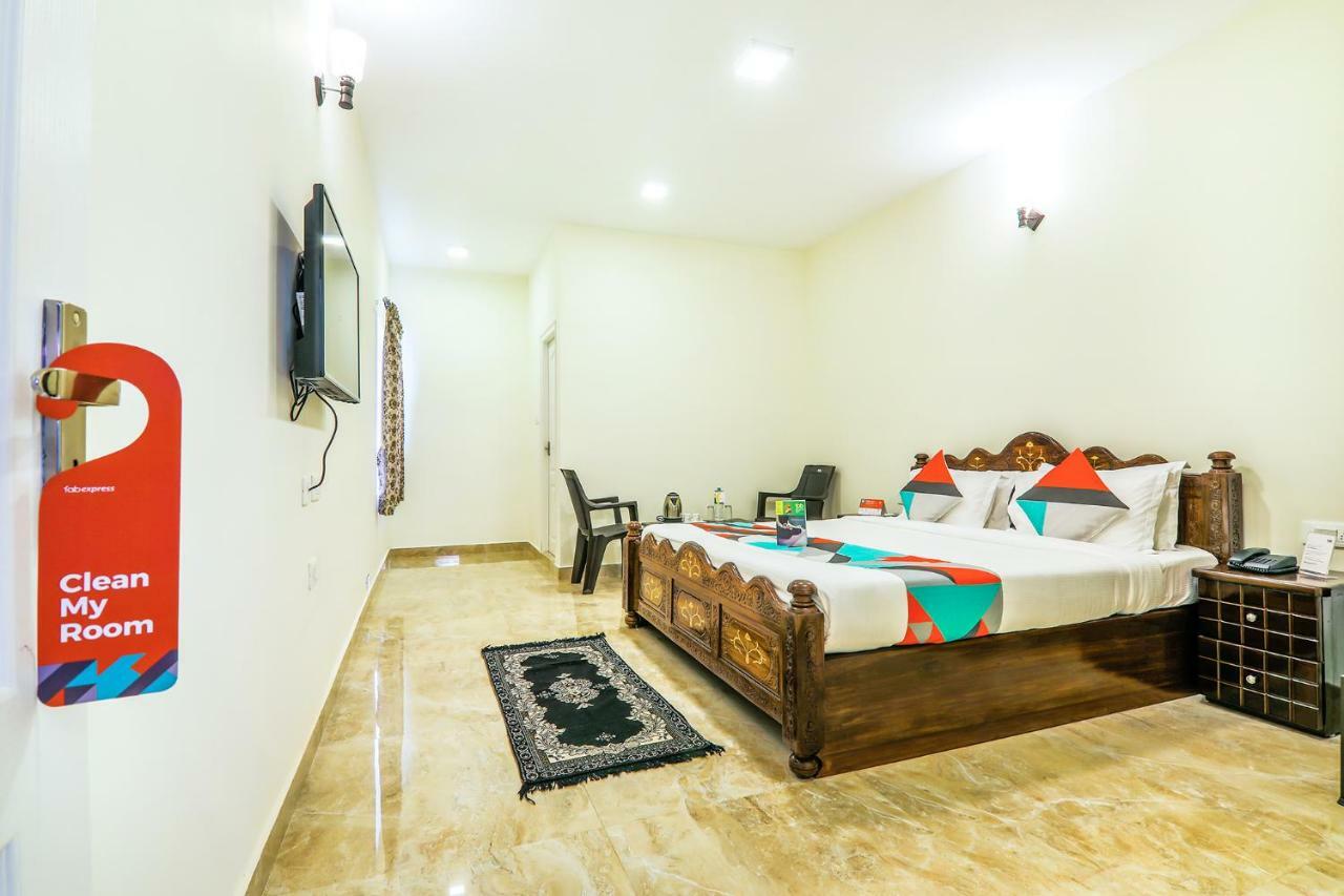 אוטי Fabexpress Royal Hideway Resort מראה חיצוני תמונה